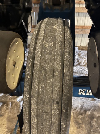 2000 Kinze 3600 Planter