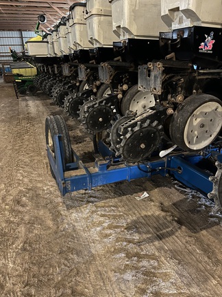 2000 Kinze 3600 Planter