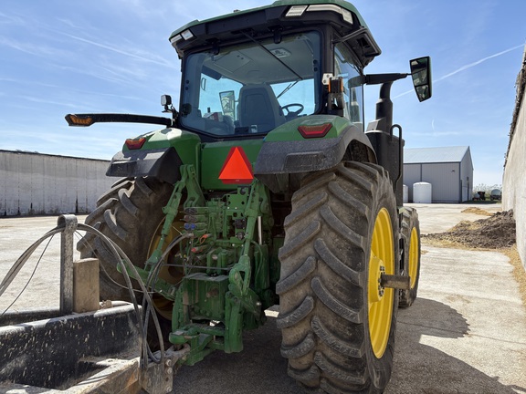 2023 John Deere 7R 270 Tractor
