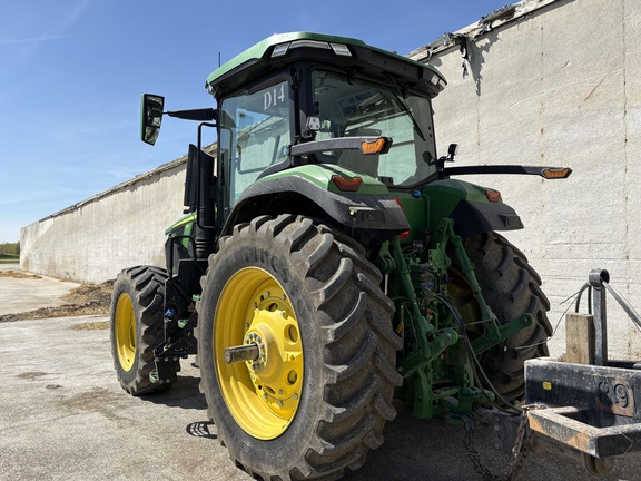 2023 John Deere 7R 270 Tractor