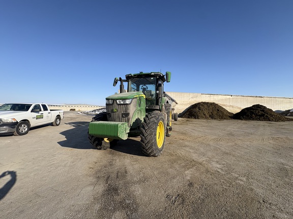 2023 John Deere 7R 270 Tractor
