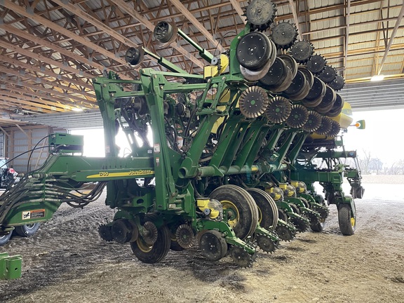 2011 John Deere 1790 Planter
