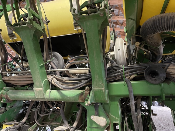 2011 John Deere 1790 Planter
