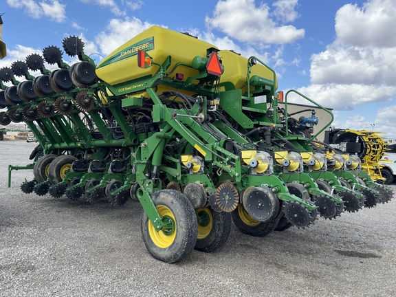 2011 John Deere 1790 Planter