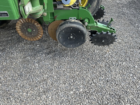 2011 John Deere 1790 Planter