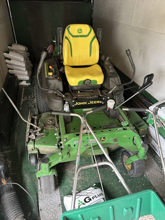 2022 John Deere Z930R Mower/Zero Turn