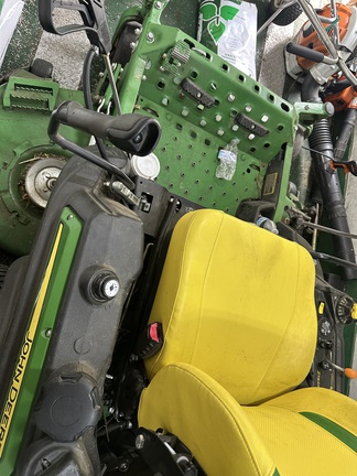 2022 John Deere Z930R Mower/Zero Turn