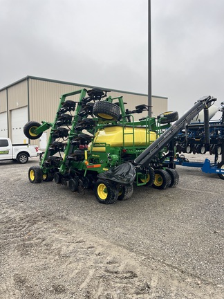2015 John Deere 1990 Air Seeder