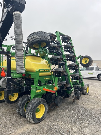 2015 John Deere 1990 Air Seeder
