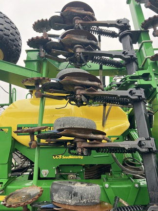 2015 John Deere 1990 Air Seeder