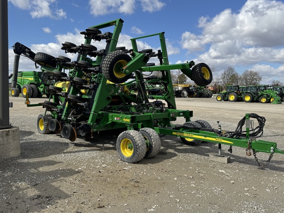 2015 John Deere 1990 Air Seeder