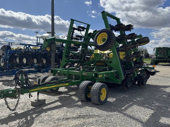 2015 John Deere 1990 Air Seeder