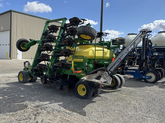 2015 John Deere 1990 Air Seeder