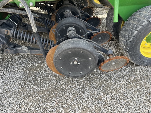 2015 John Deere 1990 Air Seeder