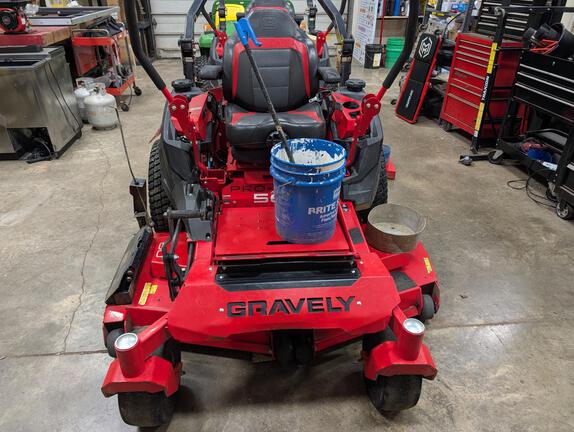 2023 Gravely Pro-Turn 560 Mower/Zero Turn