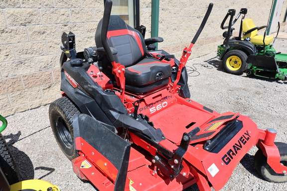 2023 Gravely Pro-Turn 560 Mower/Zero Turn