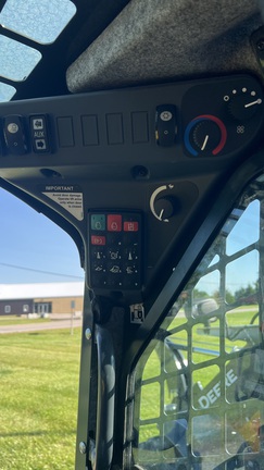 2024 John Deere 324G Skid Steer Loader