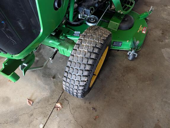 2023 John Deere 3033R Tractor Compact