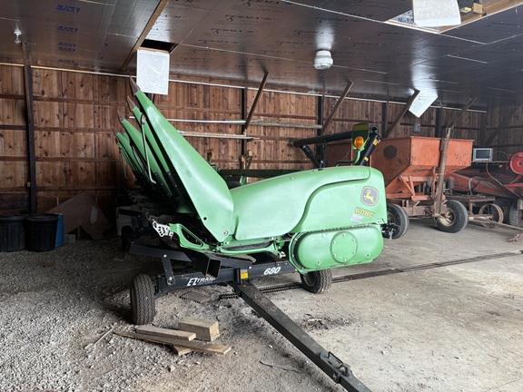2013 John Deere 608C Header Corn Head