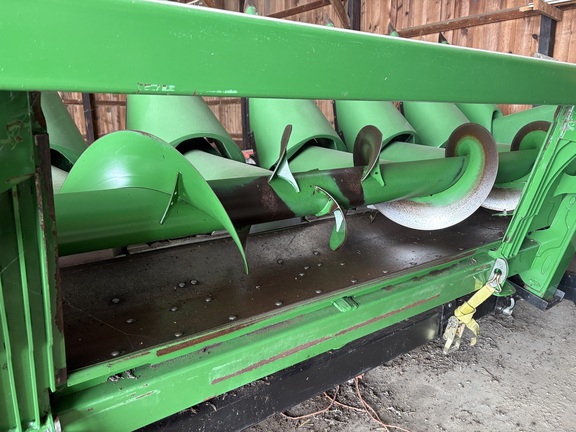 2013 John Deere 608C Header Corn Head