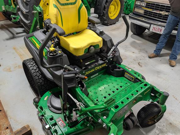 2023 John Deere Z930M Mower/Zero Turn