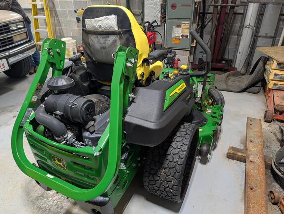 2023 John Deere Z930M Mower/Zero Turn