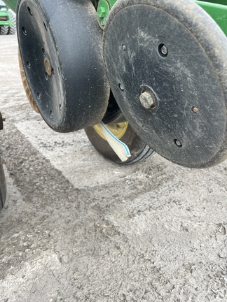 2002 John Deere 1750 Planter