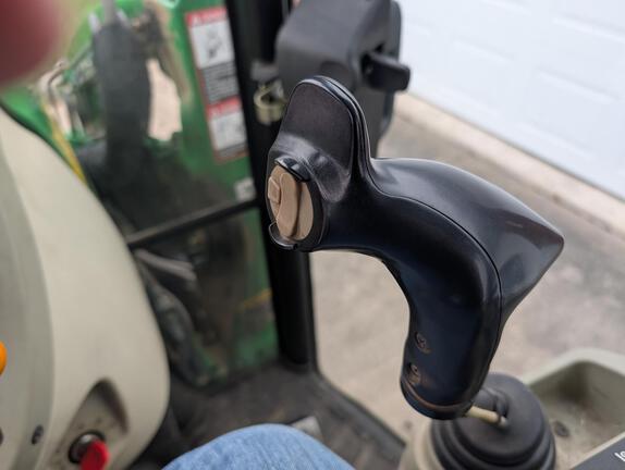 2011 John Deere 3520 Tractor Compact