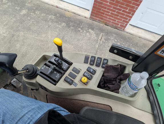 2011 John Deere 3520 Tractor Compact