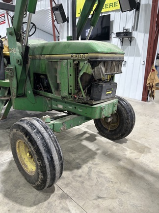 1992 John Deere 6200 Tractor