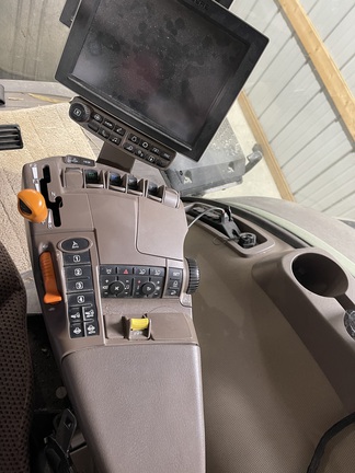 2020 John Deere 8320R Tractor