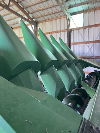 1980 John Deere 643 Header Corn Head