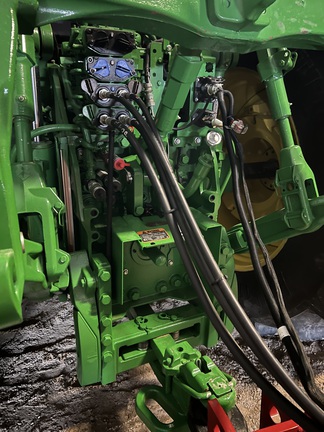 2023 John Deere 7R 290 Tractor
