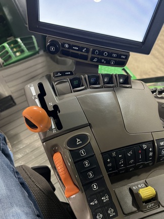 2023 John Deere 7R 290 Tractor