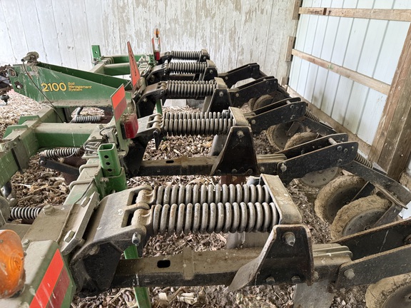 2002 John Deere 2100 Disk Ripper