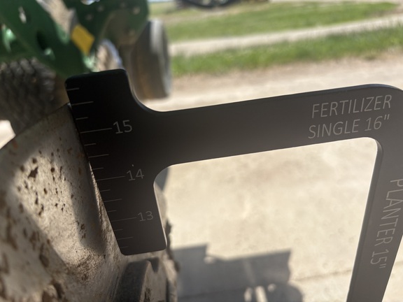 2018 John Deere 1775NT Planter