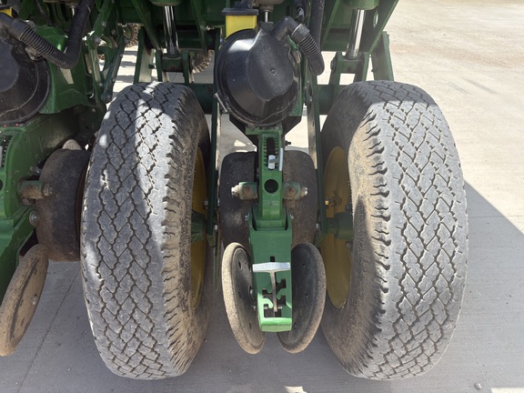 2018 John Deere 1775NT Planter