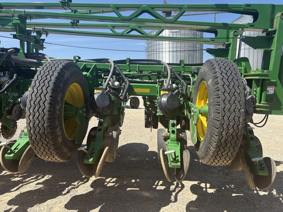 2018 John Deere 1775NT Planter