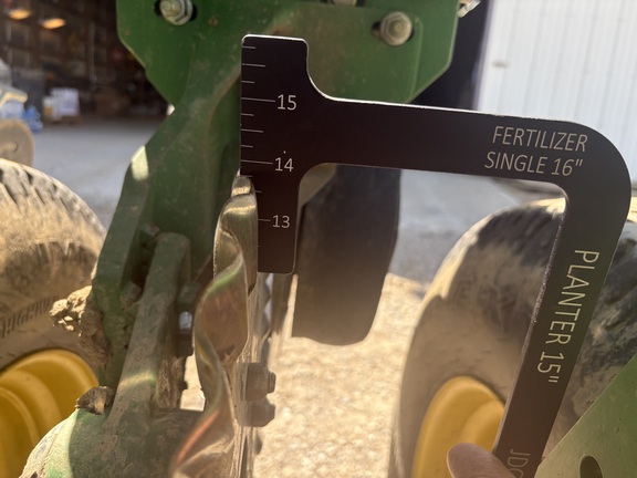 2018 John Deere 1775NT Planter
