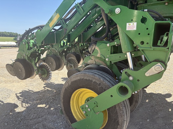 2022 John Deere 1795 Planter