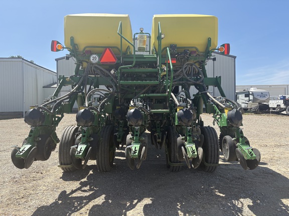 2022 John Deere 1795 Planter