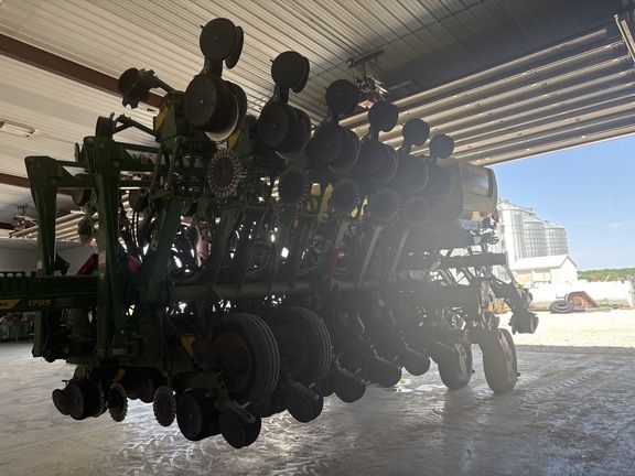 2024 John Deere 1795 Planter