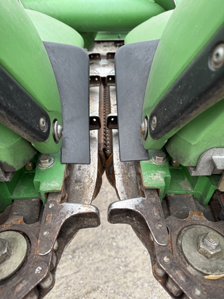 2009 John Deere 608C Header Corn Head