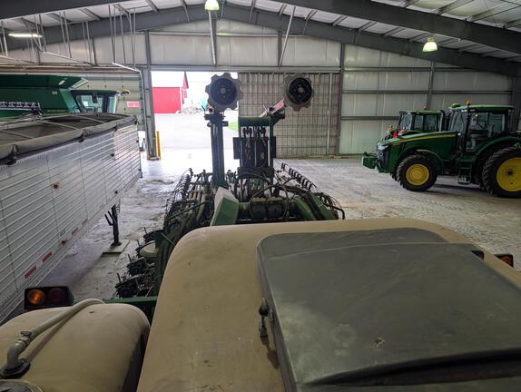 2009 Great Plains YP1225-24TR Planter