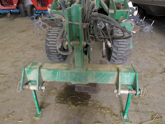 2009 Great Plains YP1225-24TR Planter