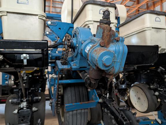 2008 Kinze 3650 Planter