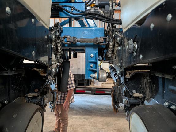 2008 Kinze 3650 Planter