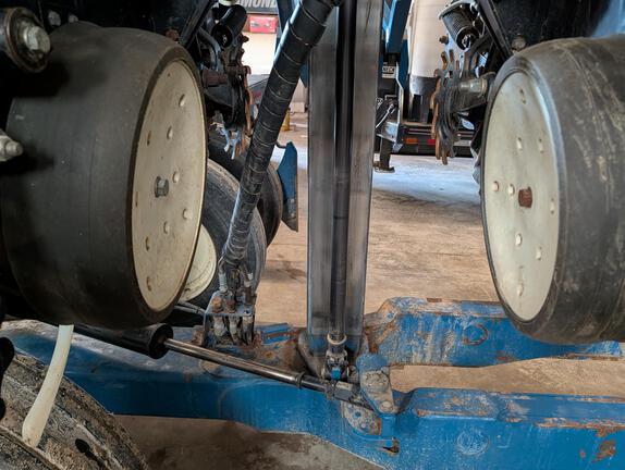 2008 Kinze 3650 Planter