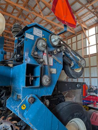 2008 Kinze 3650 Planter