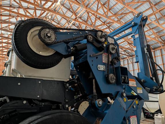 2008 Kinze 3650 Planter